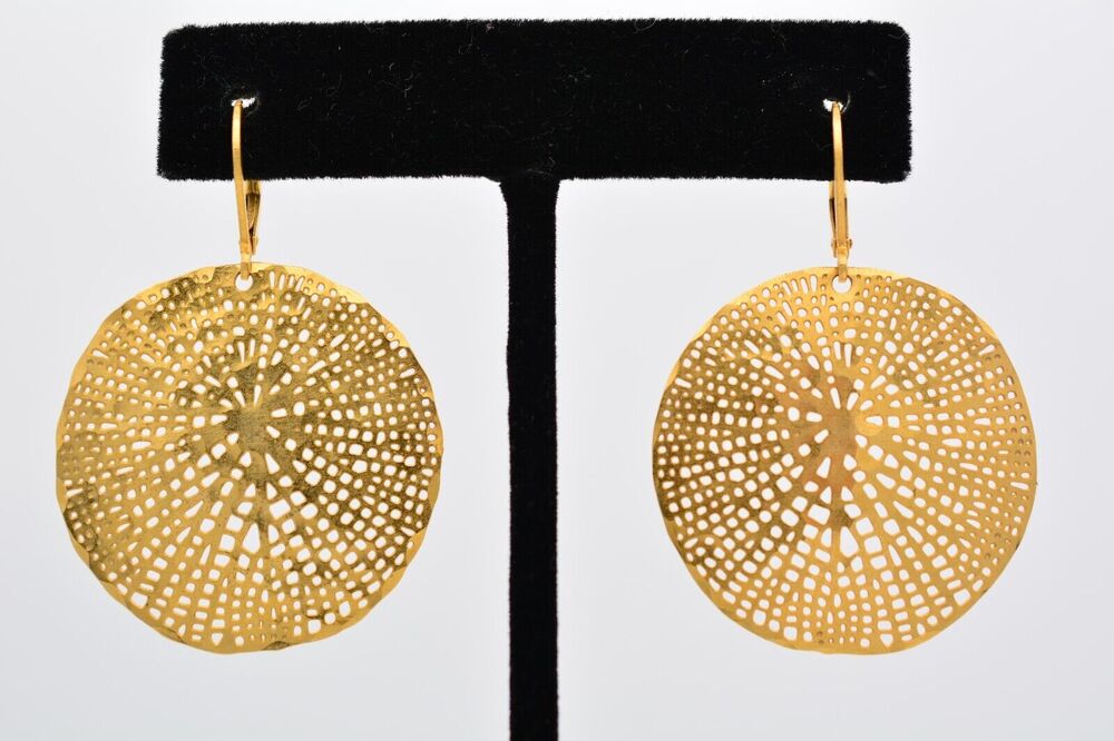 WB Vintage Dangle Earrings Gold Tone Round Filigree Antiqued Light Signed 9F